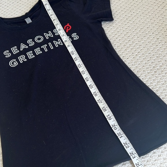 Rare! NWOT Peloton holiday t-shirt, women’s size Small - Picture 4 of 5